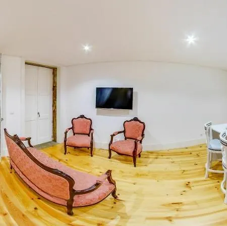 Vintage Apartment *