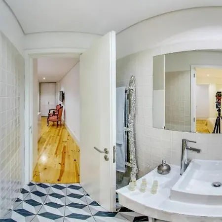 Vintage Apartment